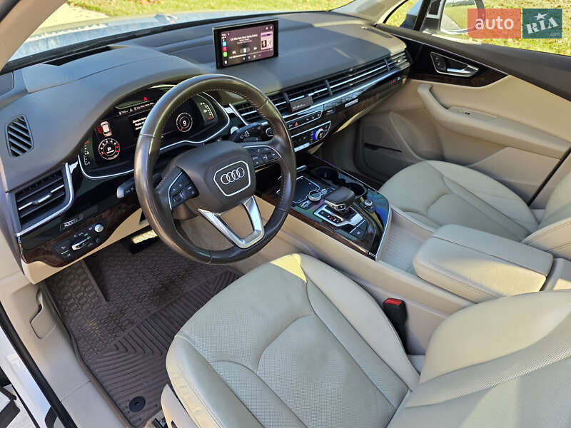 Внедорожник / Кроссовер Audi Q7 2016 в Луцке