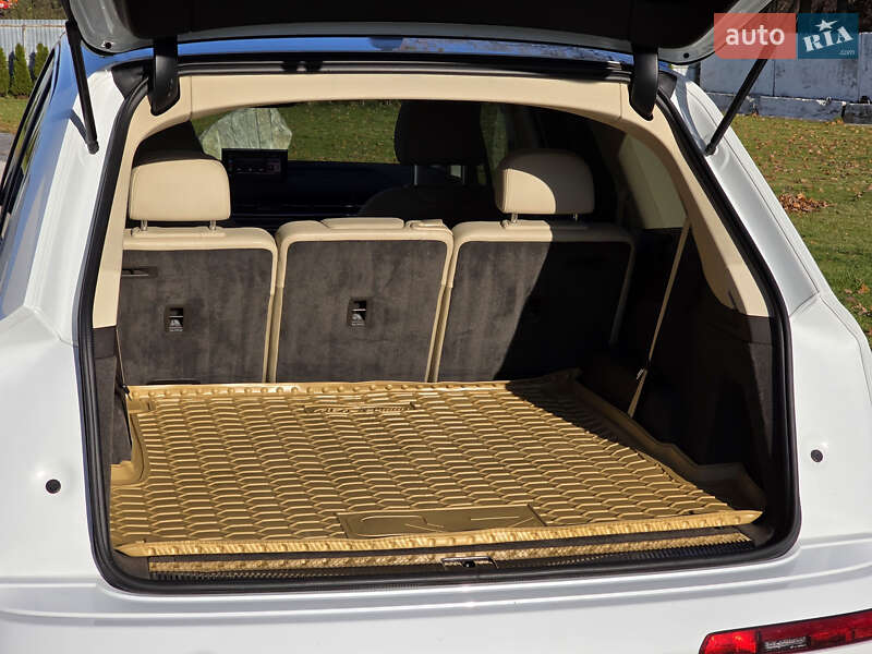 Внедорожник / Кроссовер Audi Q7 2016 в Луцке