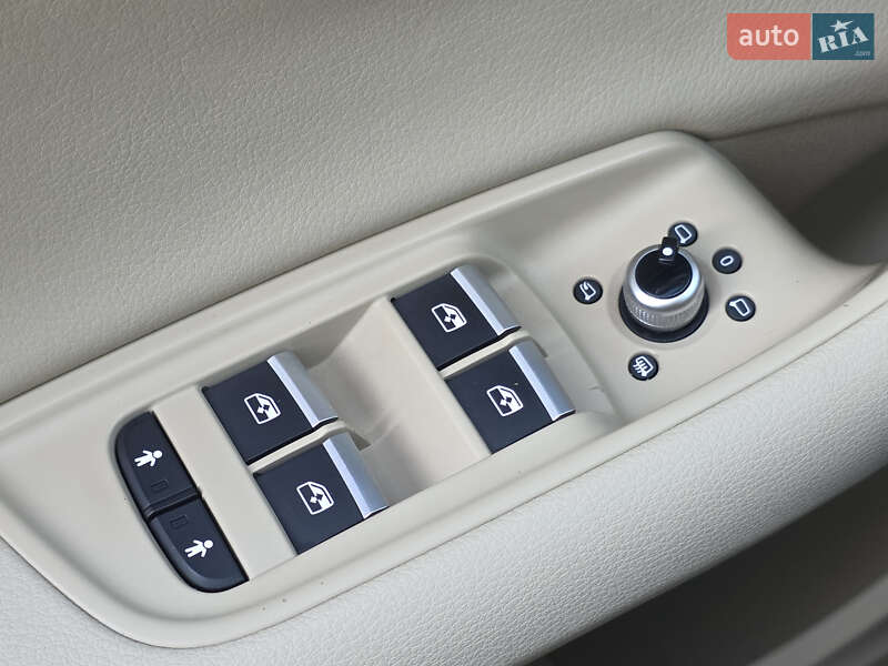 Внедорожник / Кроссовер Audi Q7 2016 в Луцке