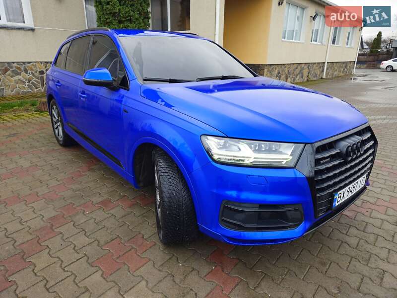 Позашляховик / Кросовер Audi Q7 2016 в Дунаївцях