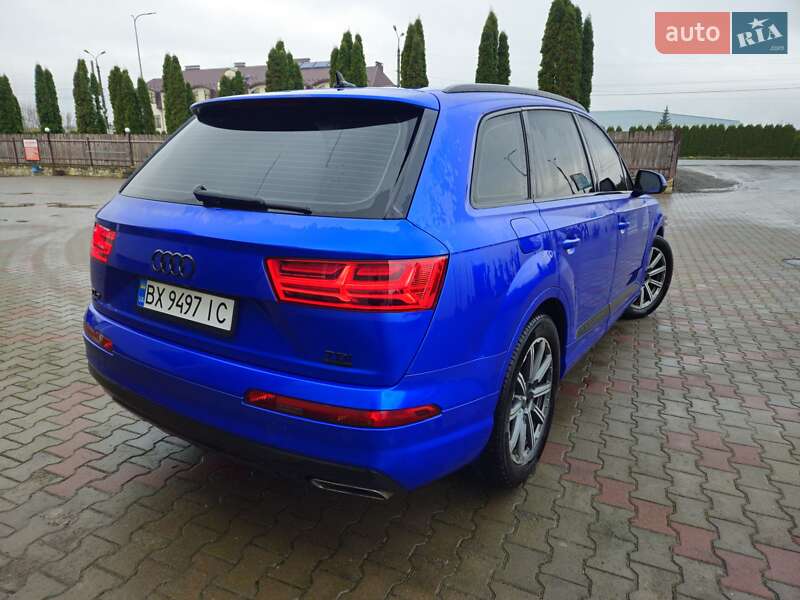 Позашляховик / Кросовер Audi Q7 2016 в Дунаївцях
