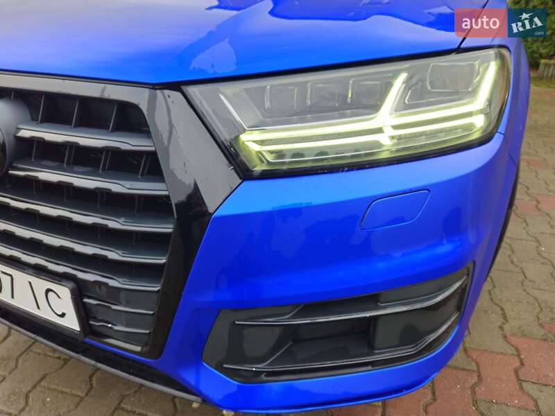 Позашляховик / Кросовер Audi Q7 2016 в Дунаївцях