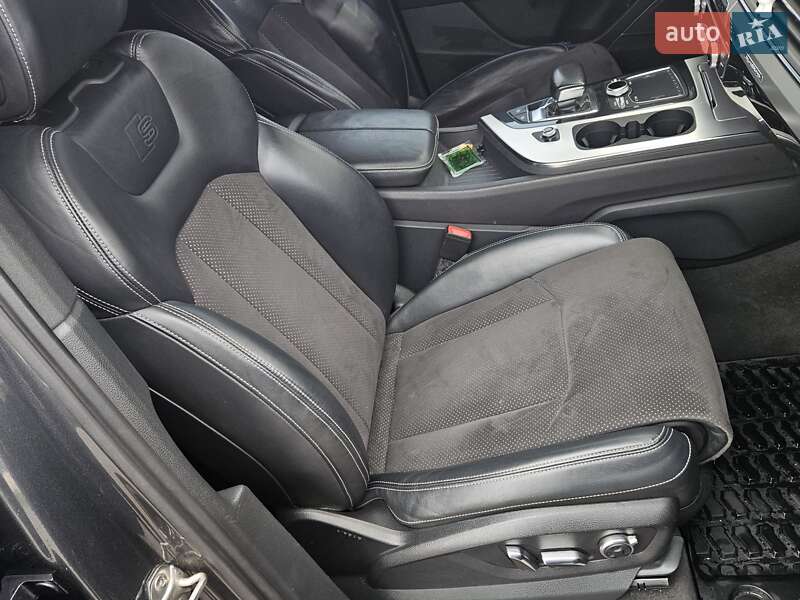 Позашляховик / Кросовер Audi Q7 2016 в Дунаївцях