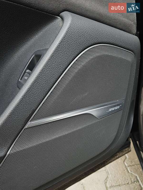 Позашляховик / Кросовер Audi Q7 2016 в Дунаївцях