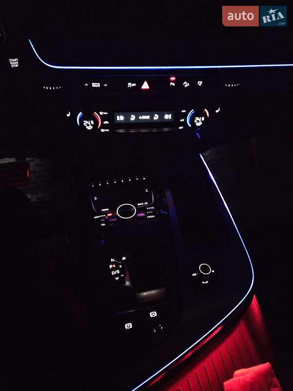 Позашляховик / Кросовер Audi Q7 2016 в Дунаївцях