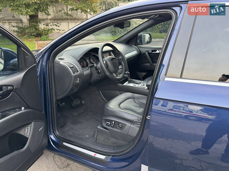 Внедорожник / Кроссовер Audi Q7 2010 в Ровно