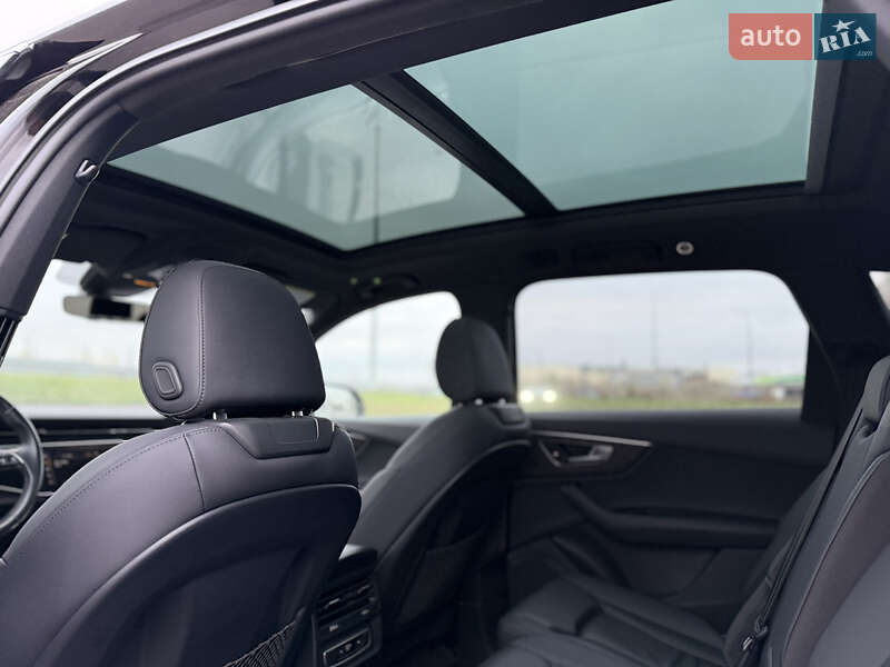 Позашляховик / Кросовер Audi Q7 2019 в Києві