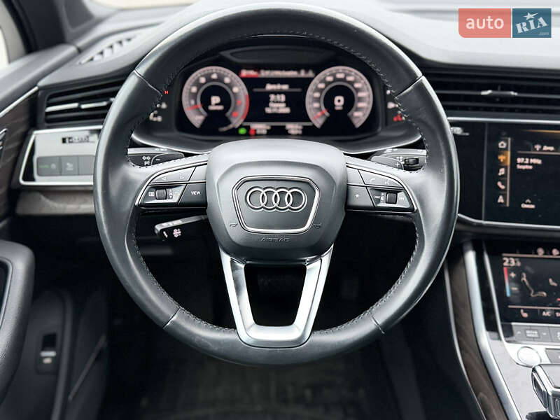 Позашляховик / Кросовер Audi Q7 2019 в Києві