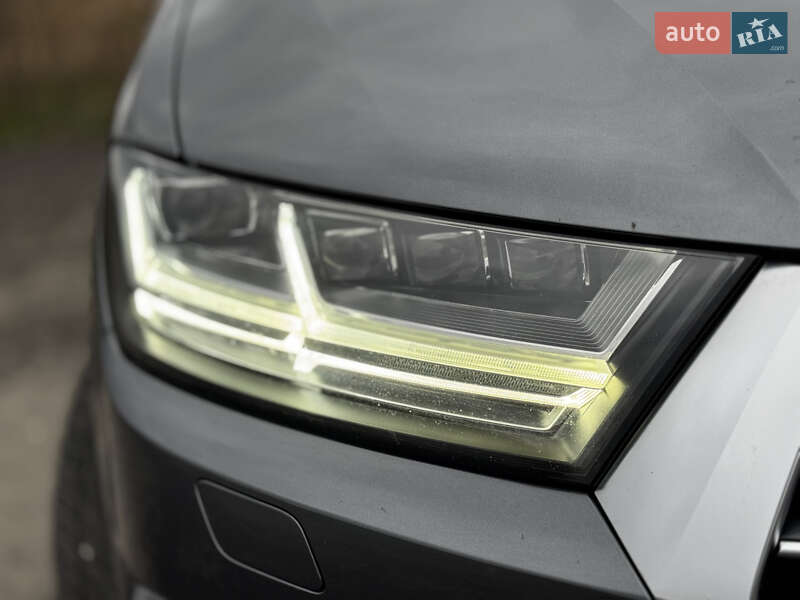 Внедорожник / Кроссовер Audi Q7 2017 в Дрогобыче