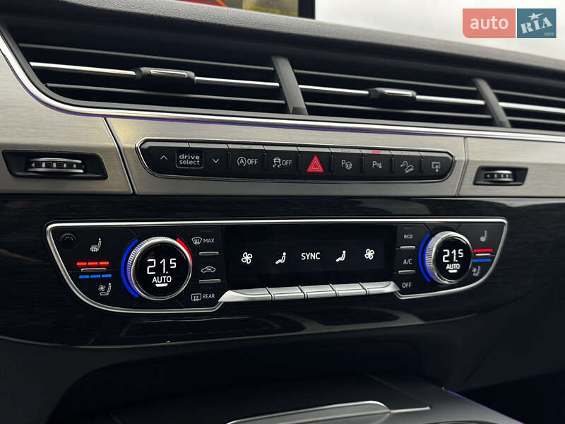 Внедорожник / Кроссовер Audi Q7 2017 в Дрогобыче