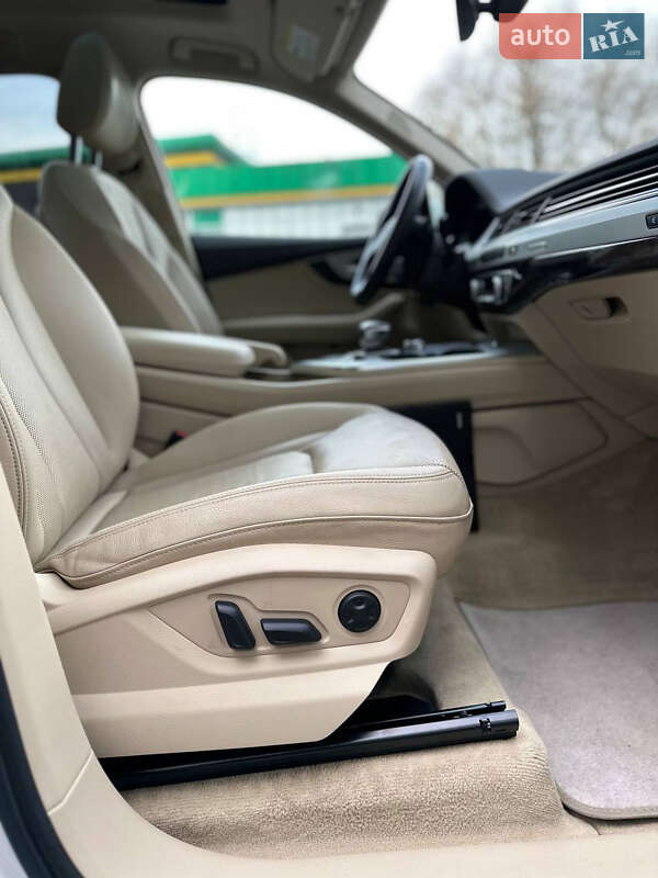 Позашляховик / Кросовер Audi Q7 2019 в Львові фото 20 Позашляховик / Кросовер Audi Q7 2019 в Львові