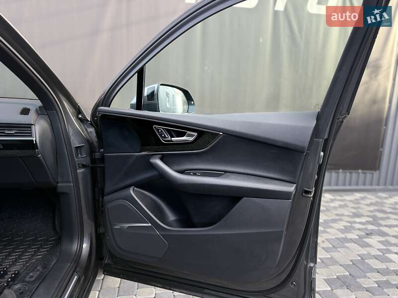 Внедорожник / Кроссовер Audi Q7 2019 в Львове фото 67 Внедорожник / Кроссовер Audi Q7 2019 в Львове
