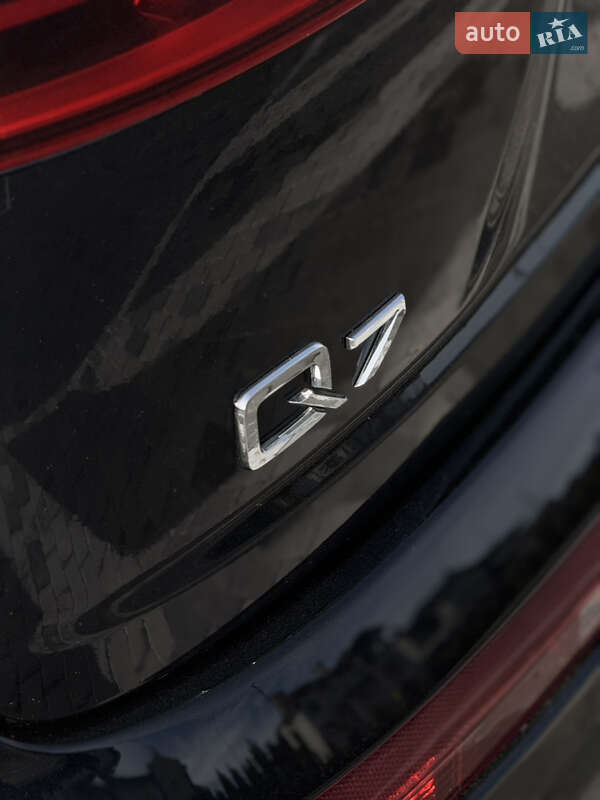 Позашляховик / Кросовер Audi Q7 2017 в Києві