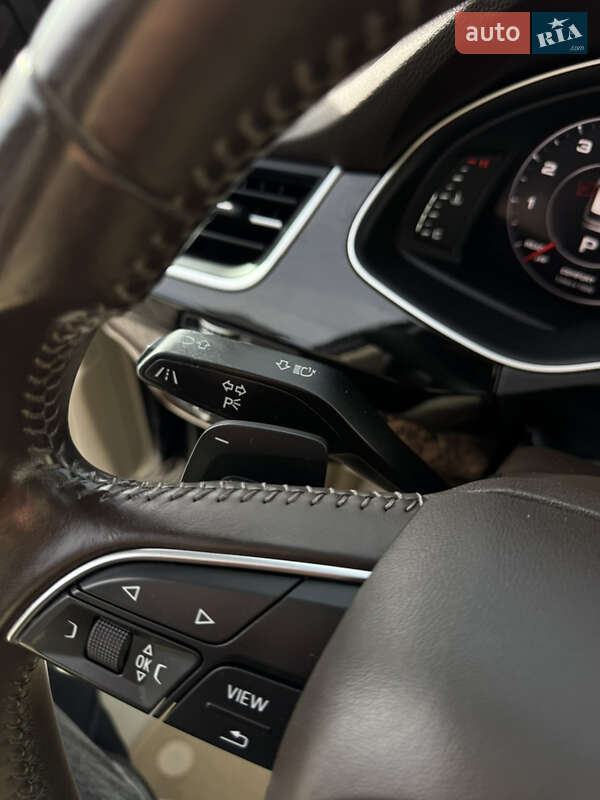 Позашляховик / Кросовер Audi Q7 2017 в Києві