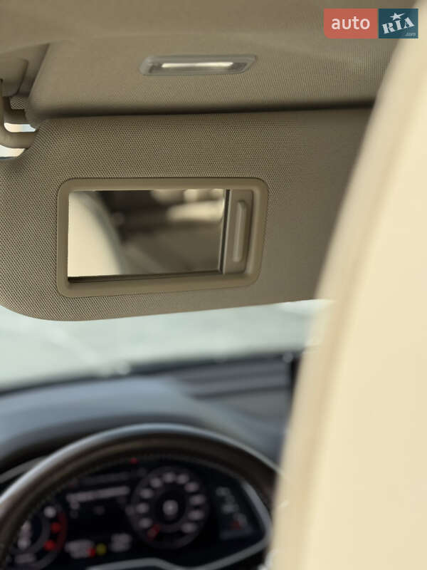 Позашляховик / Кросовер Audi Q7 2017 в Києві