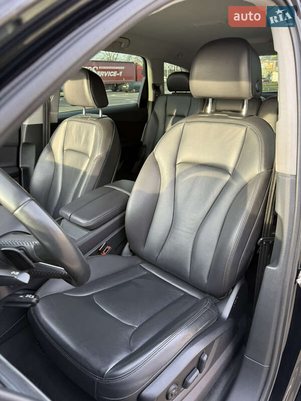 Позашляховик / Кросовер Audi Q7 2017 в Києві