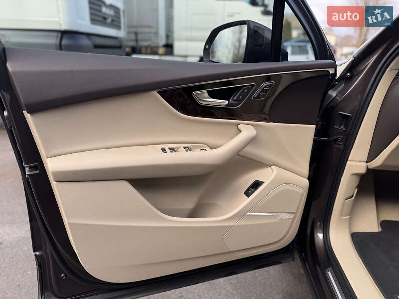 Позашляховик / Кросовер Audi Q7 2016 в Романіву фото 21 Позашляховик / Кросовер Audi Q7 2016 в Романіву