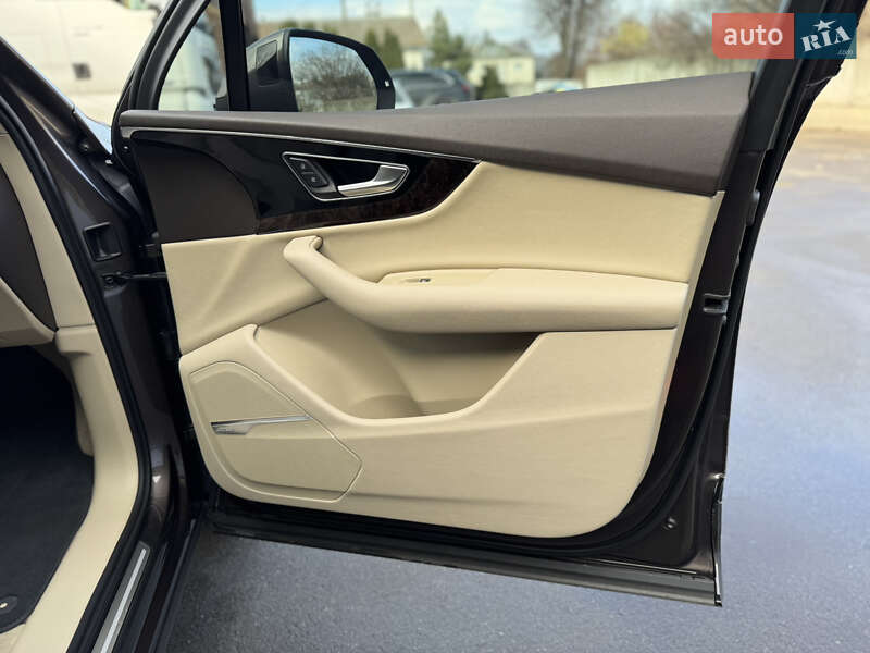 Позашляховик / Кросовер Audi Q7 2016 в Романіву фото 23 Позашляховик / Кросовер Audi Q7 2016 в Романіву