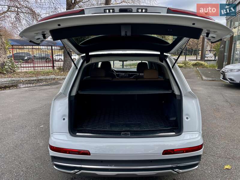 Внедорожник / Кроссовер Audi Q7 2021 в Киеве фото 28 Внедорожник / Кроссовер Audi Q7 2021 в Киеве