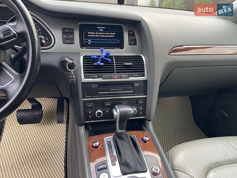 Внедорожник / Кроссовер Audi Q7 2014 в Коропе фото 11 Внедорожник / Кроссовер Audi Q7 2014 в Коропе