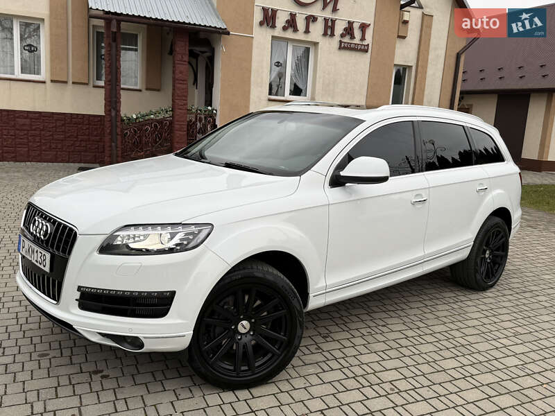 Позашляховик / Кросовер Audi Q7 2015 в Самборі