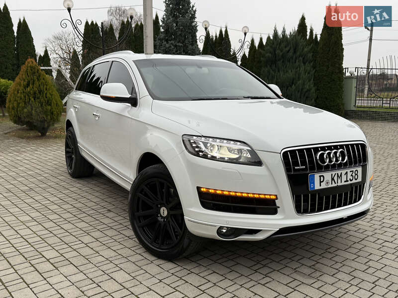 Позашляховик / Кросовер Audi Q7 2015 в Самборі