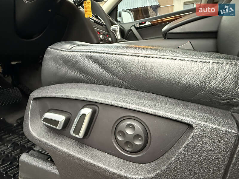 Позашляховик / Кросовер Audi Q7 2015 в Самборі