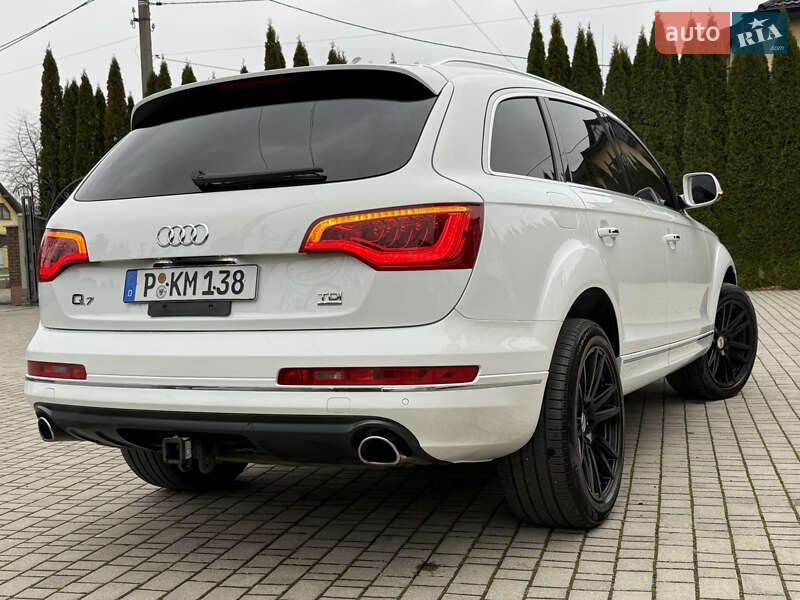 Позашляховик / Кросовер Audi Q7 2015 в Самборі