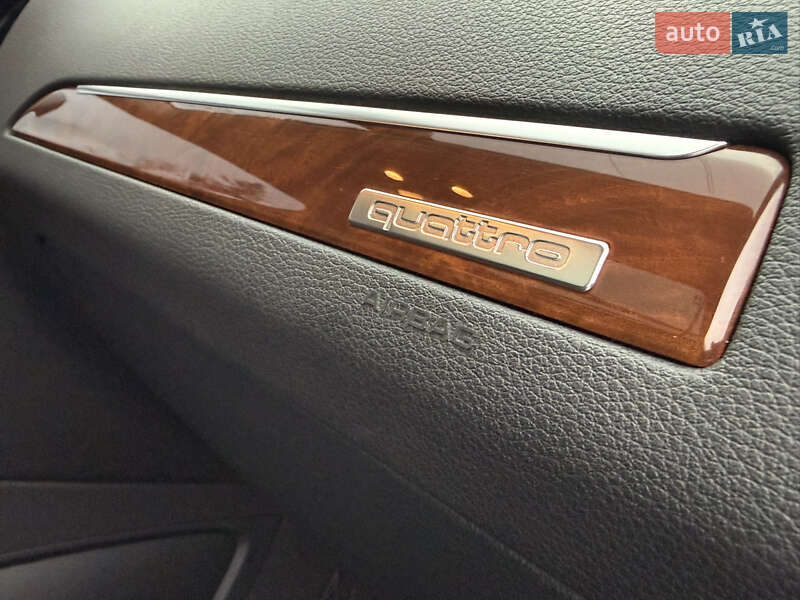 Позашляховик / Кросовер Audi Q7 2015 в Самборі