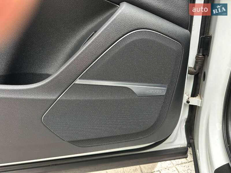 Позашляховик / Кросовер Audi Q7 2016 в Києві