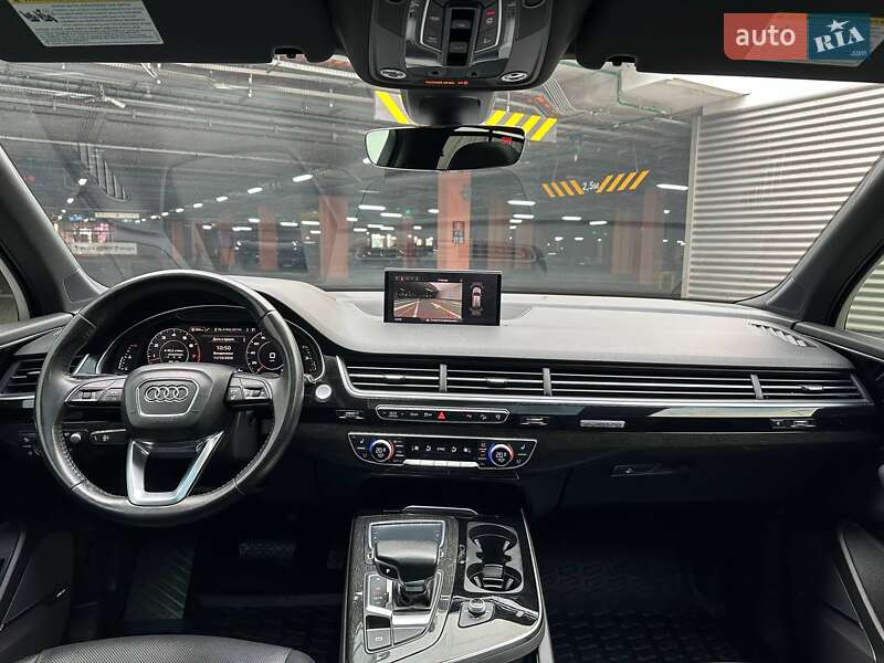 Позашляховик / Кросовер Audi Q7 2016 в Києві