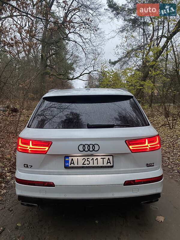 Внедорожник / Кроссовер Audi Q7 2017 в Броварах