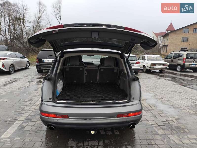 Внедорожник / Кроссовер Audi Q7 2015 в Бродах