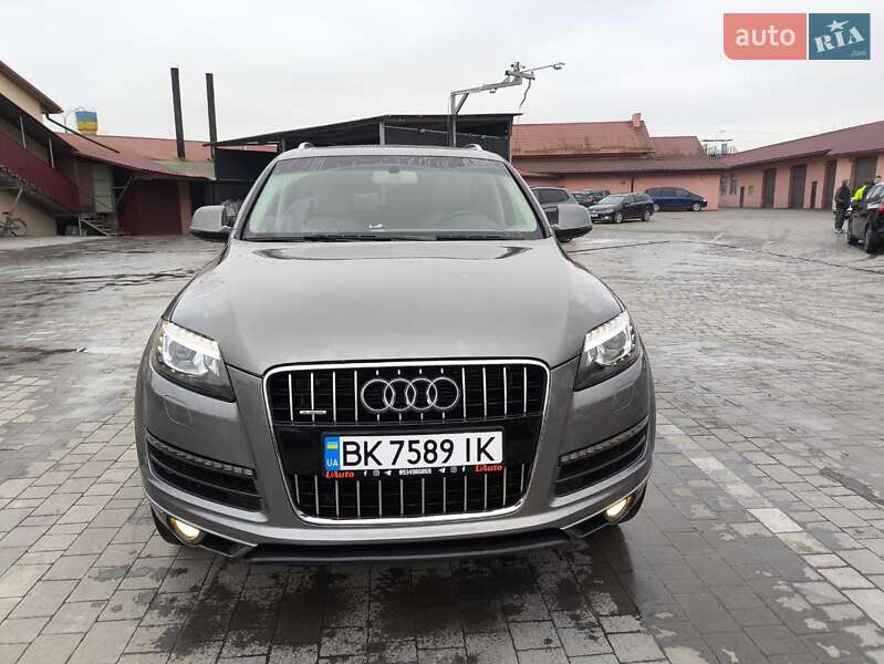 Внедорожник / Кроссовер Audi Q7 2015 в Бродах
