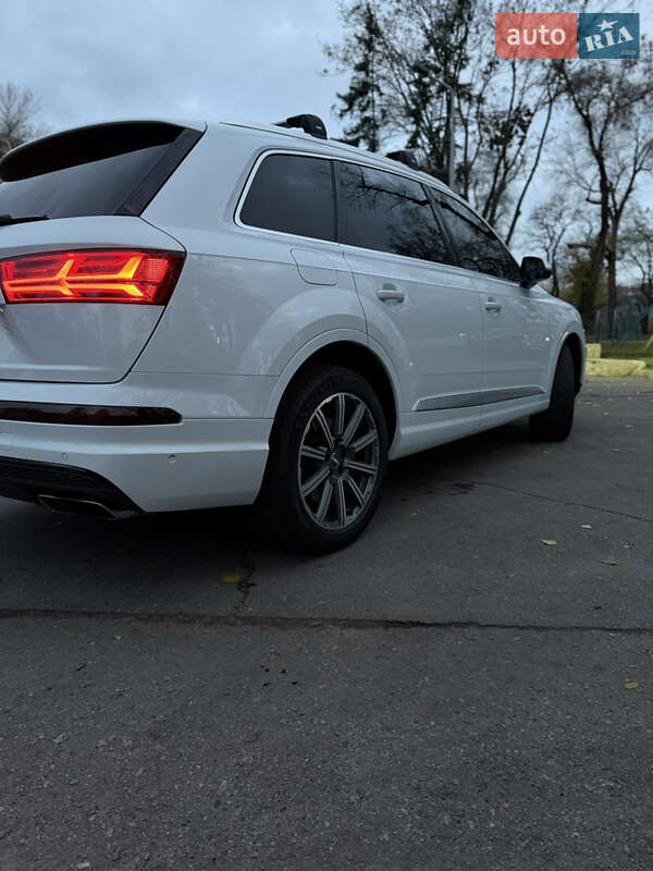 Внедорожник / Кроссовер Audi Q7 2018 в Запорожье