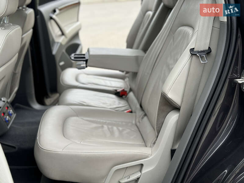 Внедорожник / Кроссовер Audi Q7 2011 в Луцке