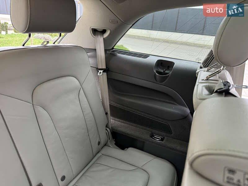 Внедорожник / Кроссовер Audi Q7 2011 в Луцке