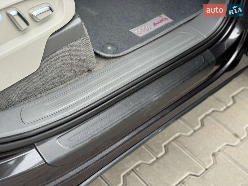 Внедорожник / Кроссовер Audi Q7 2011 в Луцке