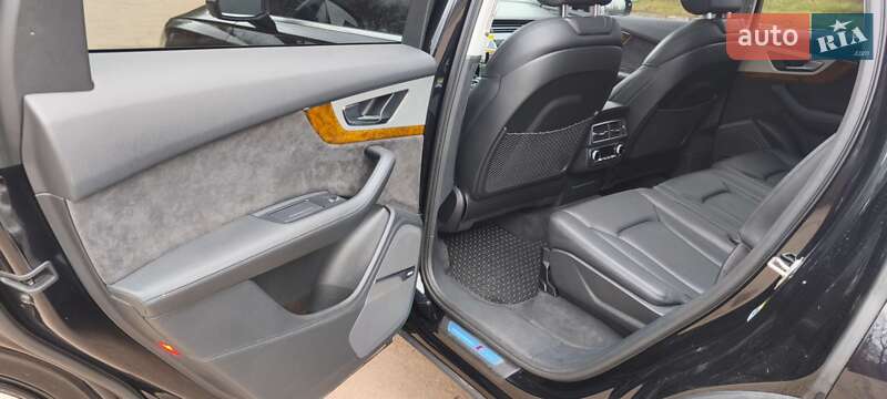 Внедорожник / Кроссовер Audi Q7 2017 в Нежине