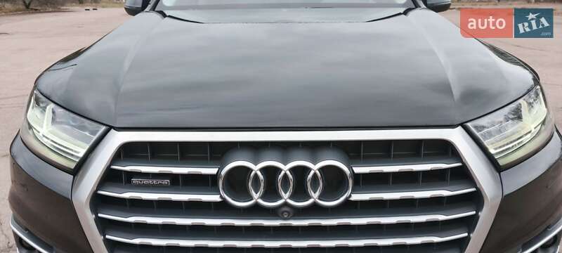 Внедорожник / Кроссовер Audi Q7 2017 в Нежине