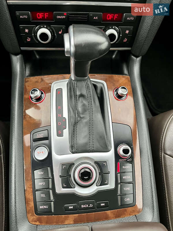 Позашляховик / Кросовер Audi Q7 2015 в Києві фото 17 Позашляховик / Кросовер Audi Q7 2015 в Києві