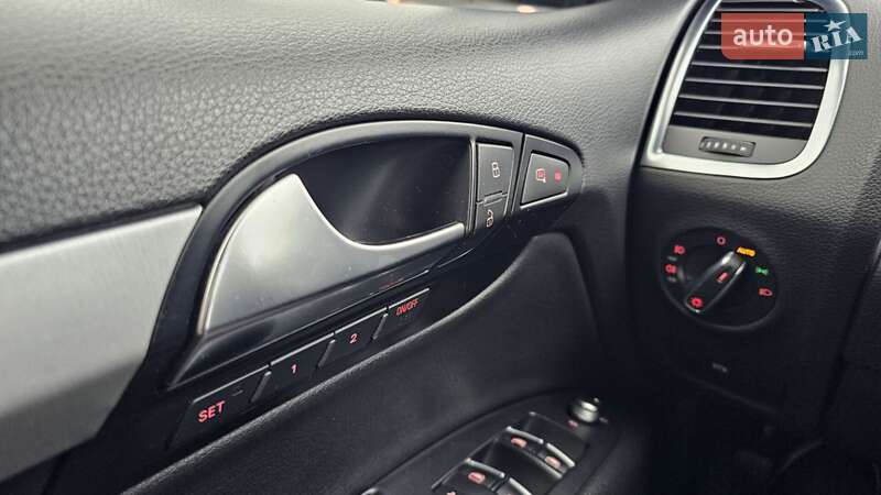 Позашляховик / Кросовер Audi Q7 2012 в Вінниці