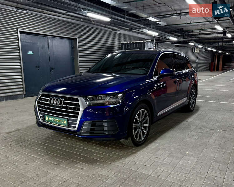 Внедорожник / Кроссовер Audi Q7 2018 в Киеве