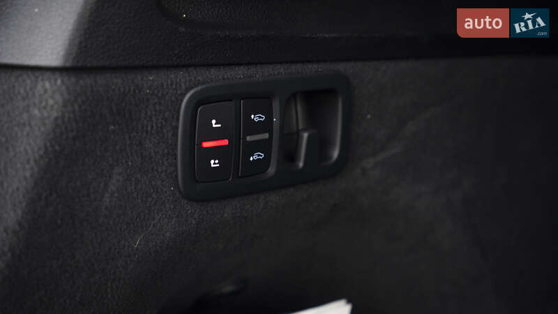 Внедорожник / Кроссовер Audi Q7 2017 в Киеве