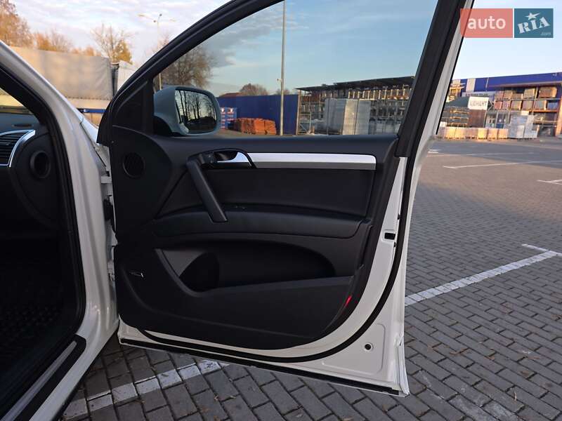 Внедорожник / Кроссовер Audi Q7 2015 в Коломые