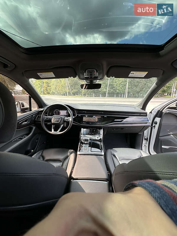 Внедорожник / Кроссовер Audi Q7 2019 в Черновцах