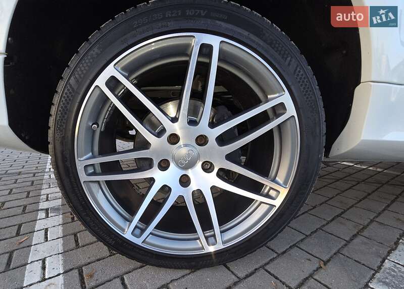 Внедорожник / Кроссовер Audi Q7 2015 в Коломые