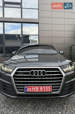 Внедорожник / Кроссовер Audi Q7 2017 в Шепетовке