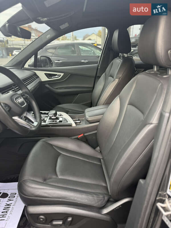 Позашляховик / Кросовер Audi Q7 2017 в Шепетівці