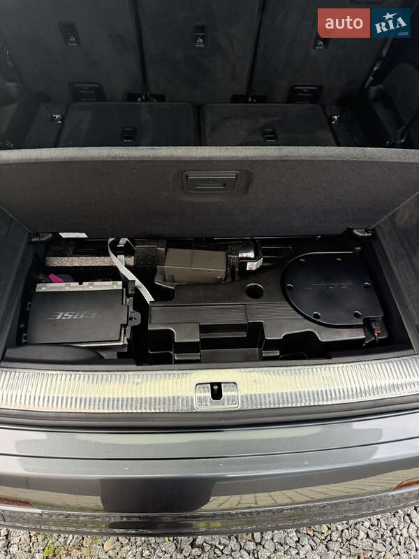 Позашляховик / Кросовер Audi Q7 2017 в Шепетівці